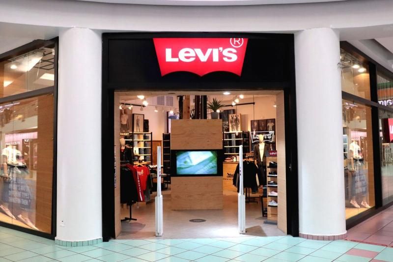 Levi's